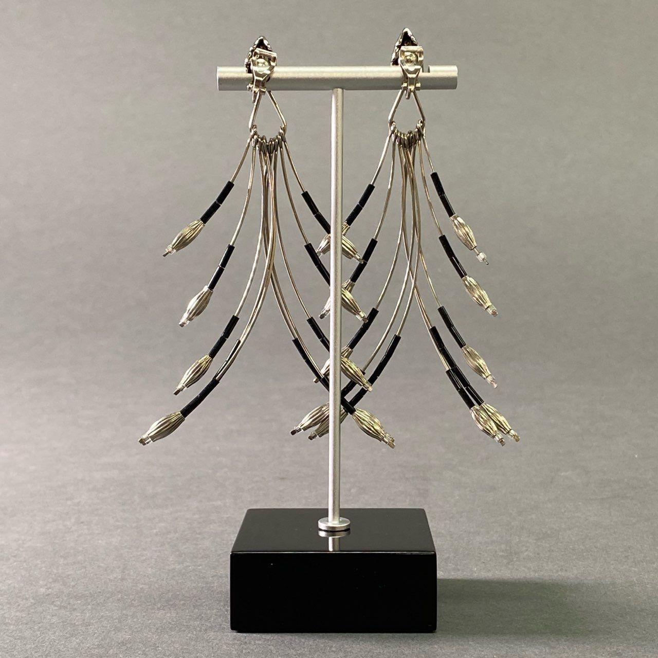 l12 定価￥17,600 TOGA PULLA トーガ プルラ Beads Earrings メタル 