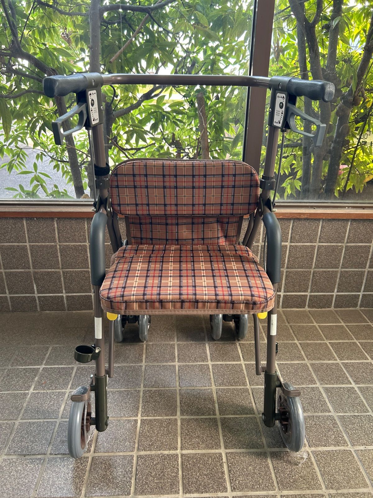 【美品】シンフォニーSP　歩行器　シルバーカー　たっぷり収納バック付き 島製作所 シルバーカー シンフォニーSP 歩行器 手押し車 老人用