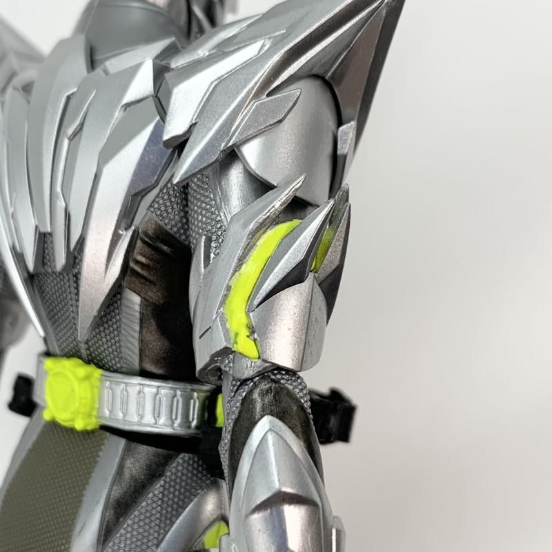 中古】開封 バンダイ S.H.Figuarts 仮面ライダーゼロワン メタル