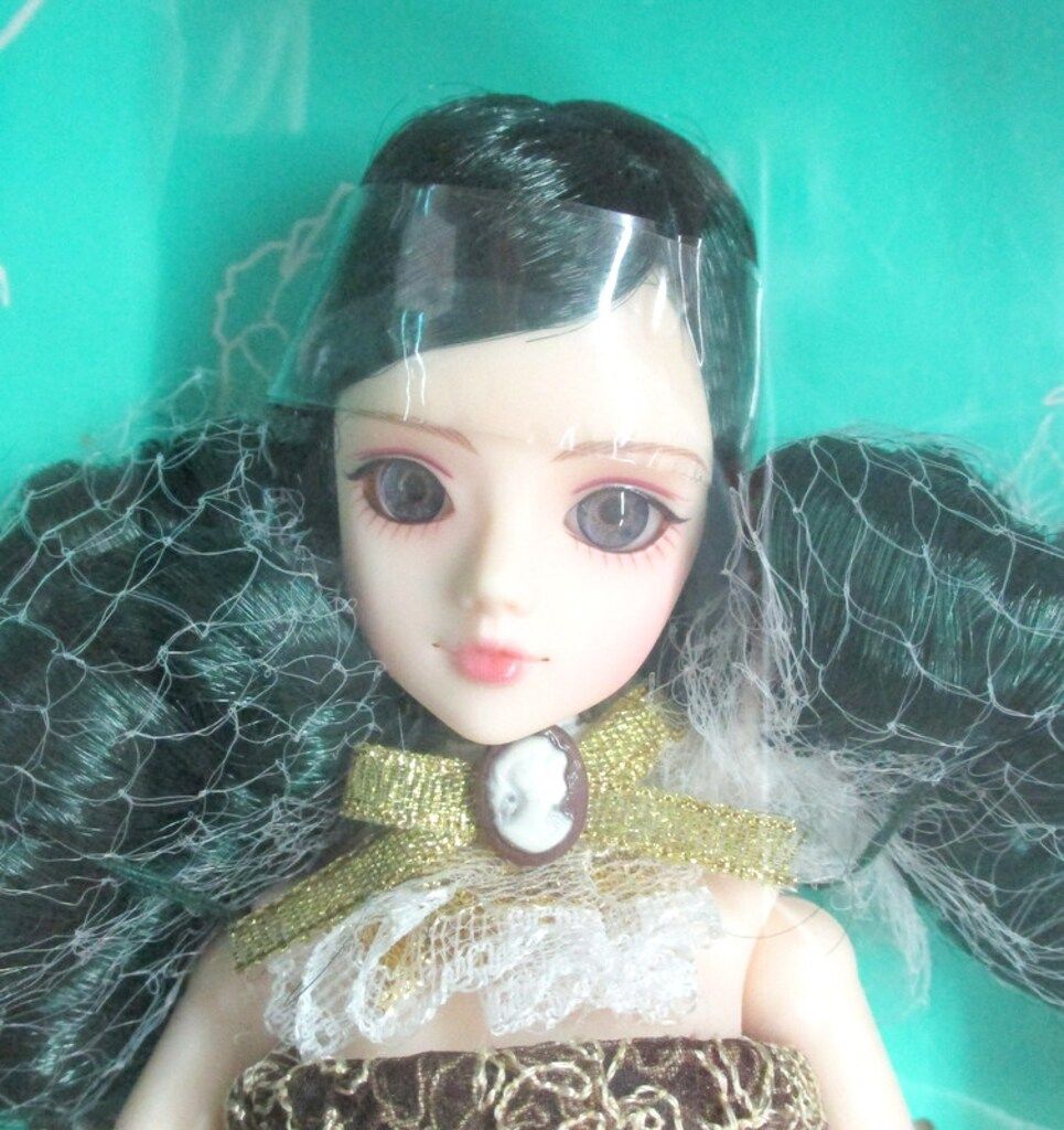 J-Doll モンカダ
