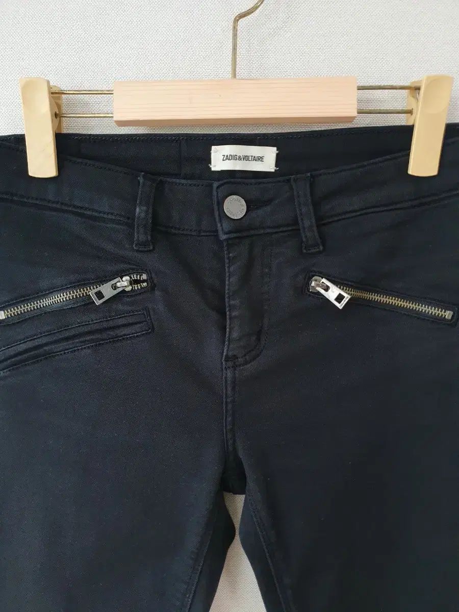 ZADIG-VOLTAIRE ザディグ エ ヴォルテール 21 年 黒 デニム パンツ
