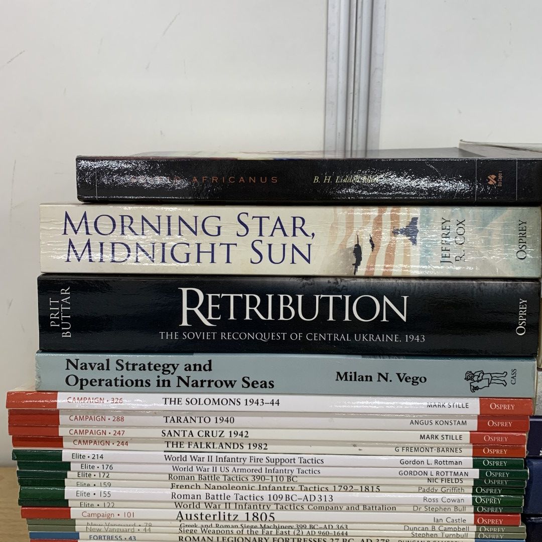 ■01)【同梱不可】ミリタリー関連の洋書 まとめ売り約30冊大量セット/本/歴史/軍事/戦術/装甲戦/戦争/海軍/空母/変革/ソ連/アメリカ/戦車/B □01)【同梱不可】ミリタリー関連の洋書 まとめ売り約30冊大量