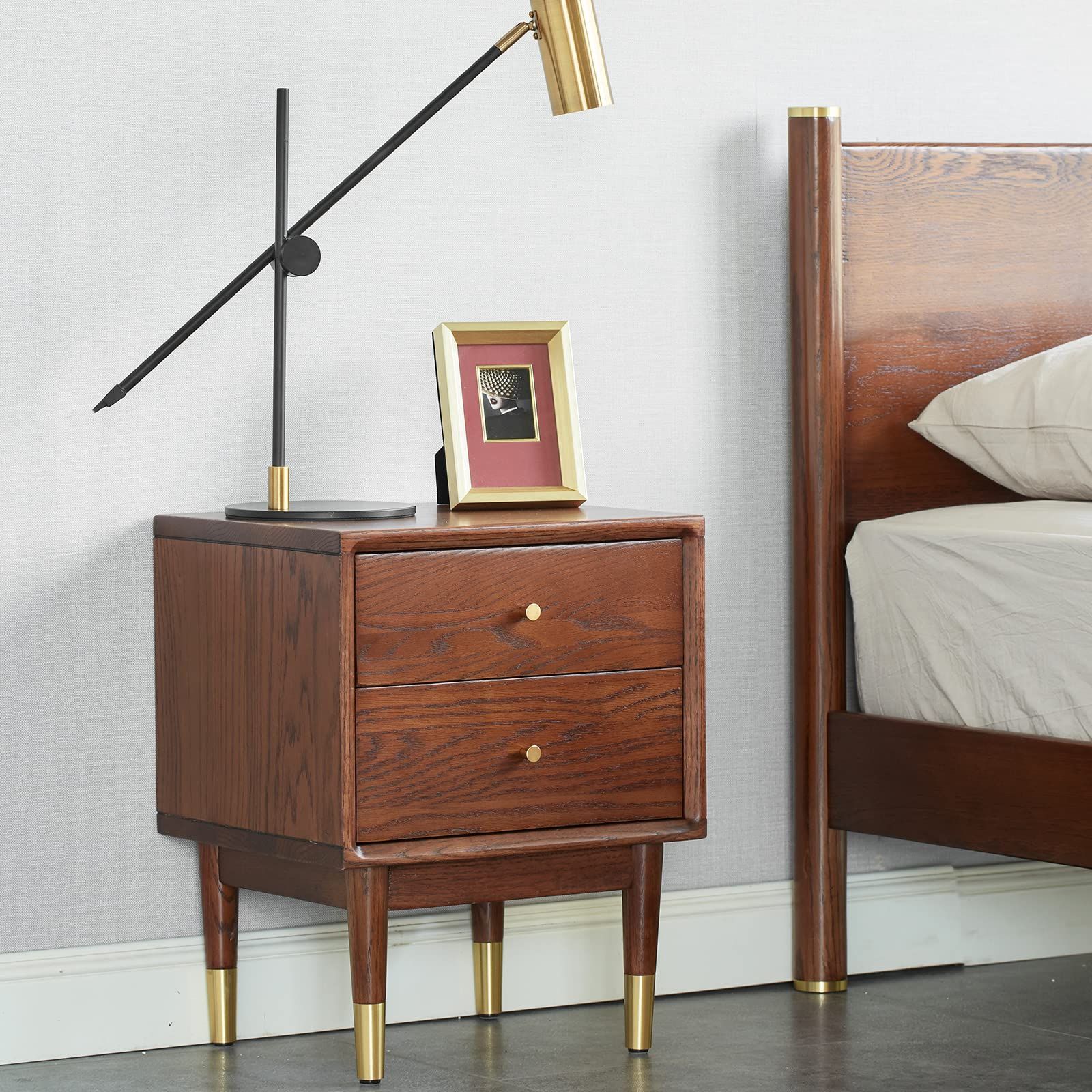 ナイトテーブル