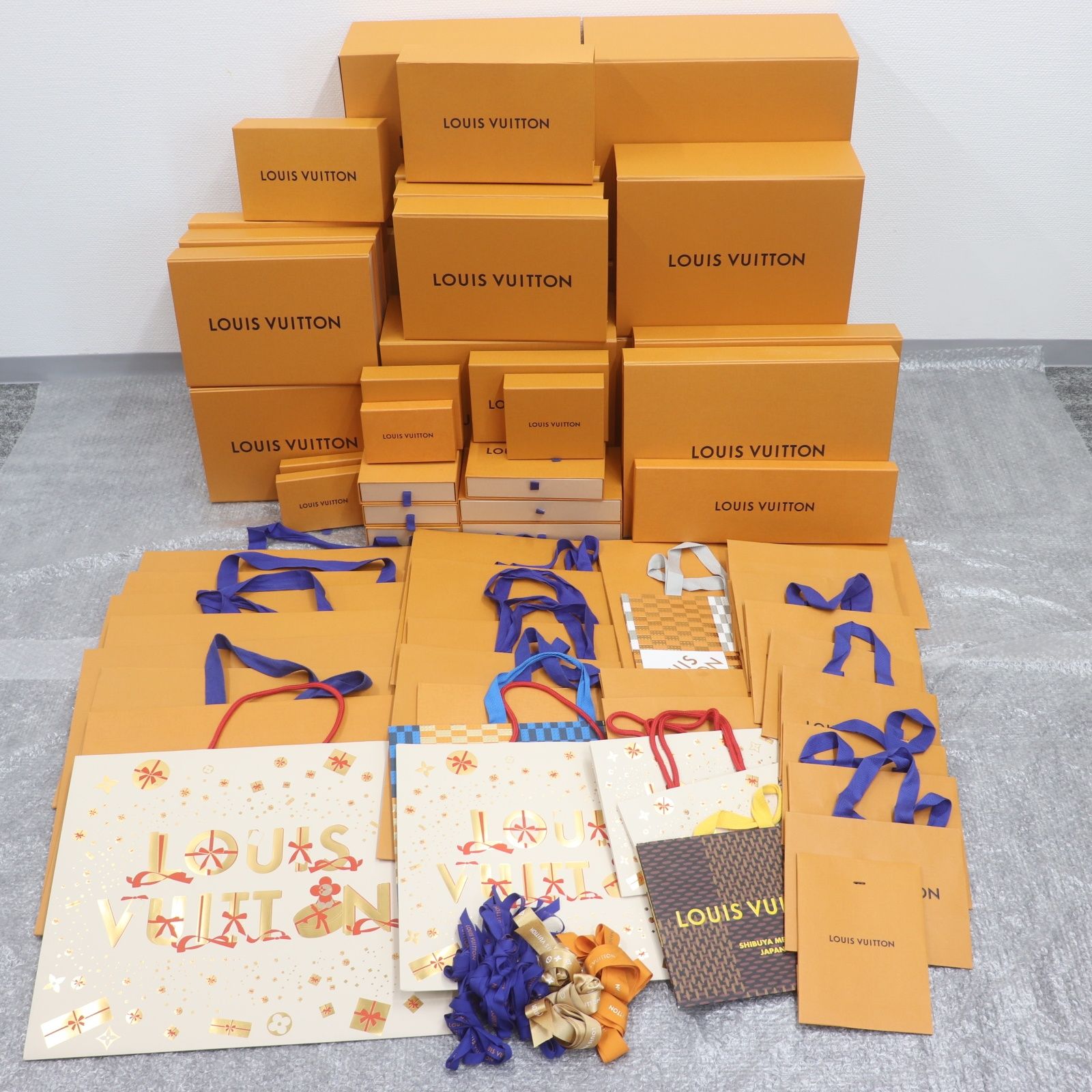 送料無料  ヴィトン空箱　4サイズ　ルイヴィトン　ショッパー　箱　リボン付き gift-lv.jpg