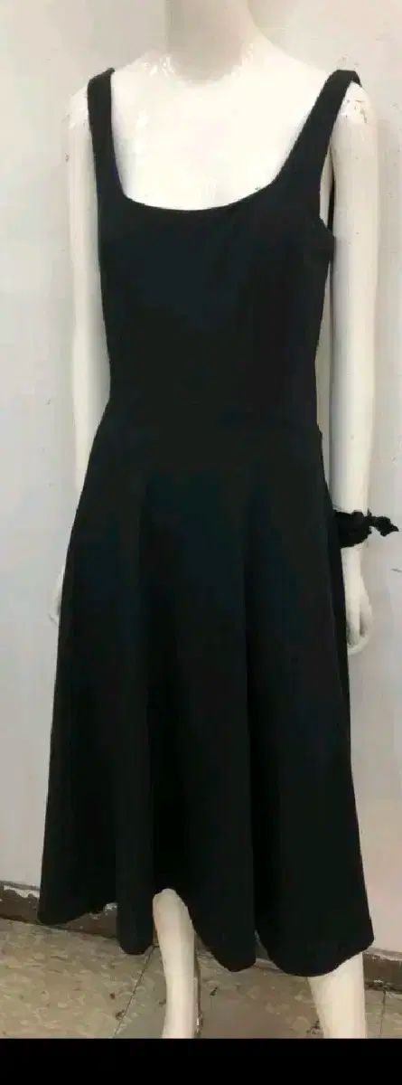 輸入スリムフィットドレス