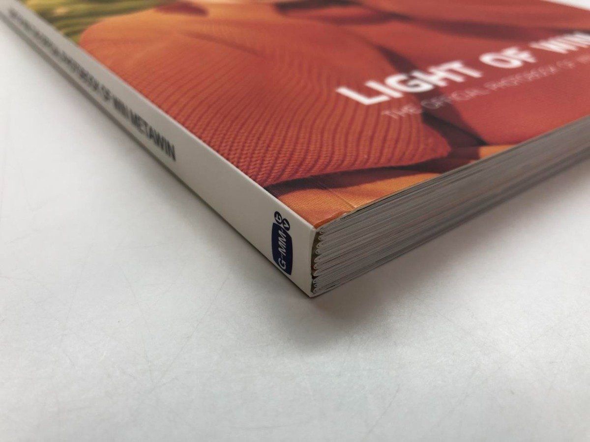 Y]LIGHT OF WIN THE OFFICIAL PHOTOBOOK OF WIN WIN