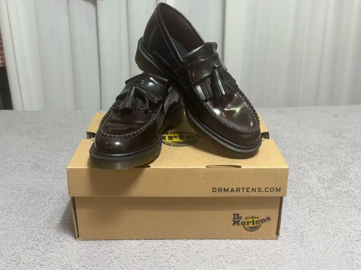 | 245 DR. MARTENS ドクターマーチン エイドリアン バーガンディー チェリー タッセル ローファー