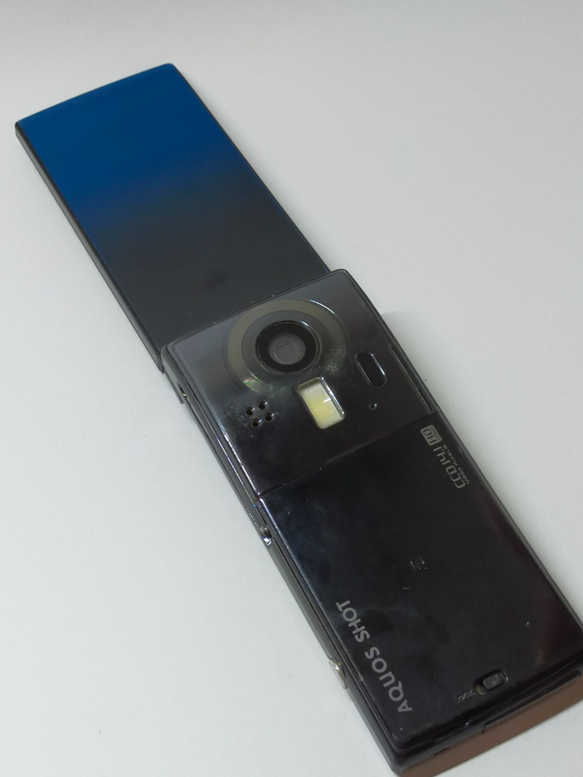 DOCOMO SH-01C 3G ガラケー PRIME series docomo PRIME series SH-01C レッド|中古ガラケー格安販売の【イオシス】