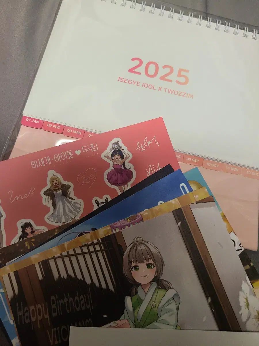 ISEGYE IDOL 二本蒸し カレンダー+ポストカード+ステッカー チェックする価値のある製品 フルセット FULL SET