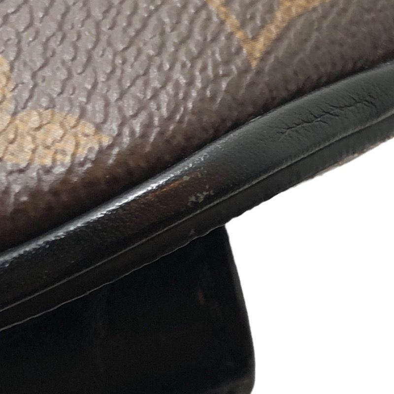 VUITTON バムバッグ