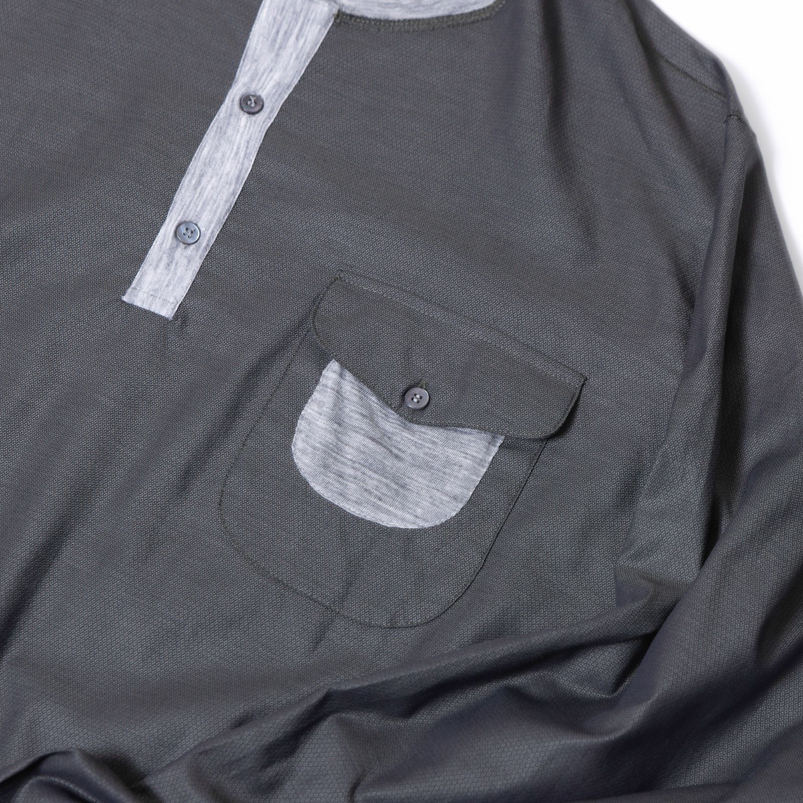 カーキ×グレー