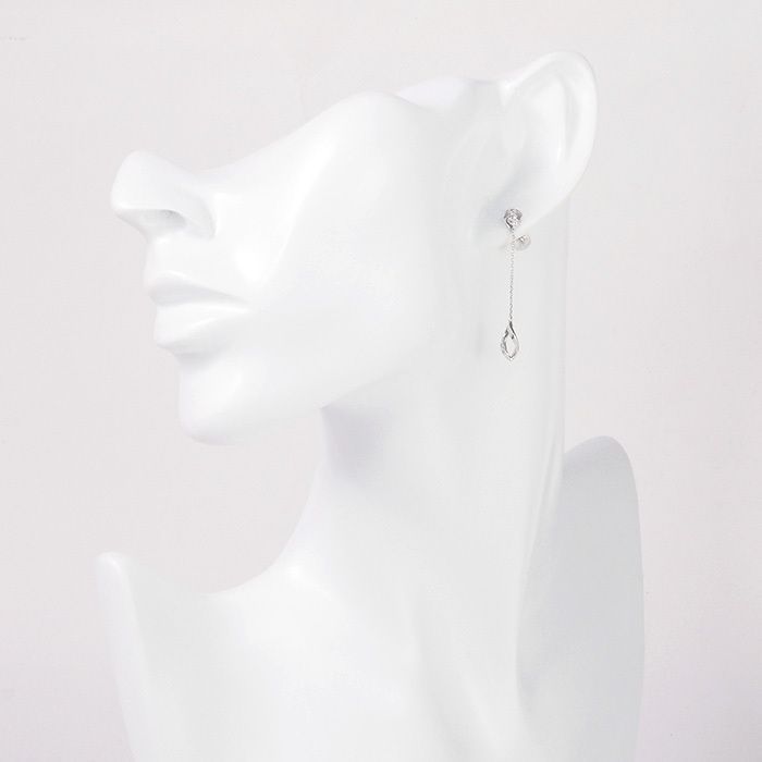 ヴァンドーム青山 ダイヤモンド ピアス Pt900 VENDOME 楽天市場】ヴァンドーム青山 ダイヤモンド クロス ピアス プラチナ