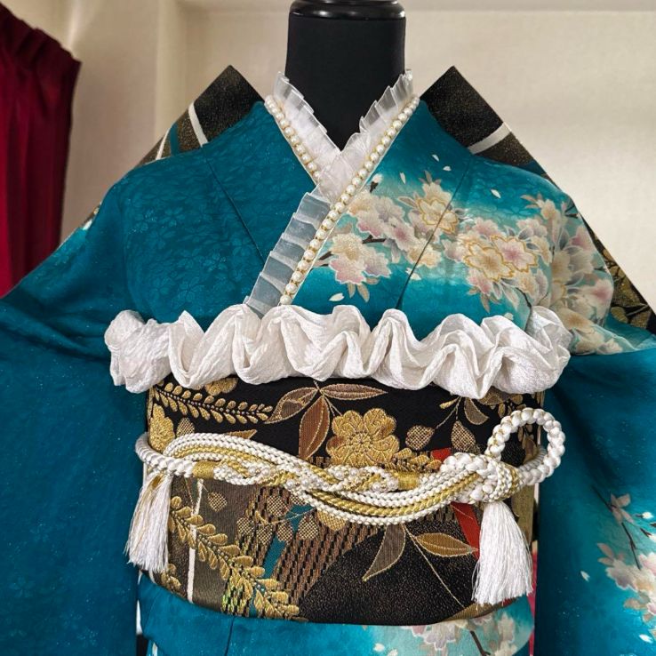 振袖フルセット(7点)・辻が花・金通し地・金駒刺繍・金彩・絞り・枝垂れ桜 振袖フルセット(7点)・辻が花・金通し地・金駒刺繍・金彩・絞り