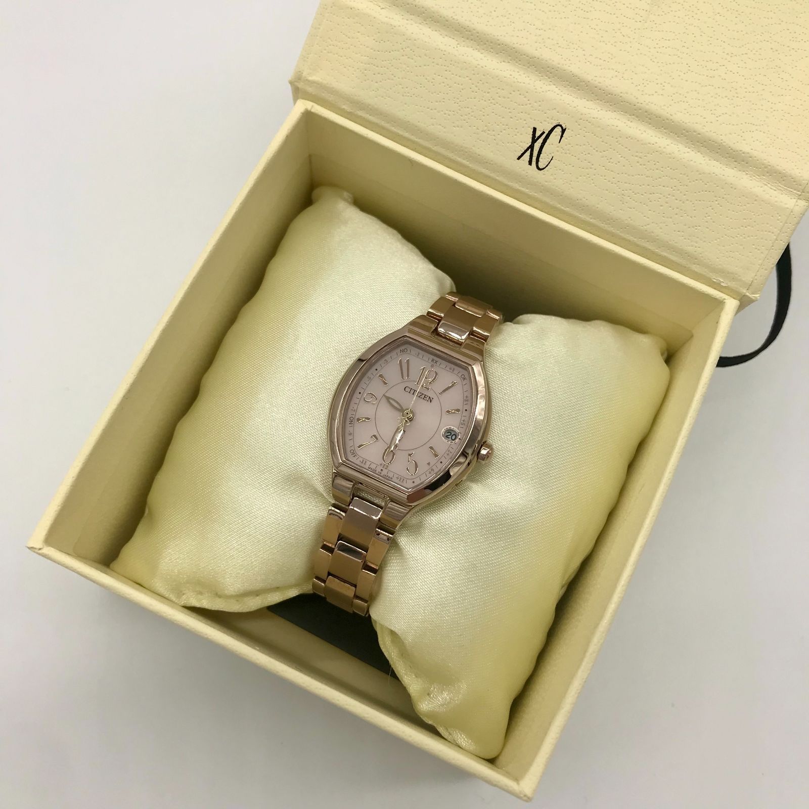 高級感 ▽CITIZEN XC ハッピーフライト ES9365-54W 7920円 時計 CITIZN ES9365-54w