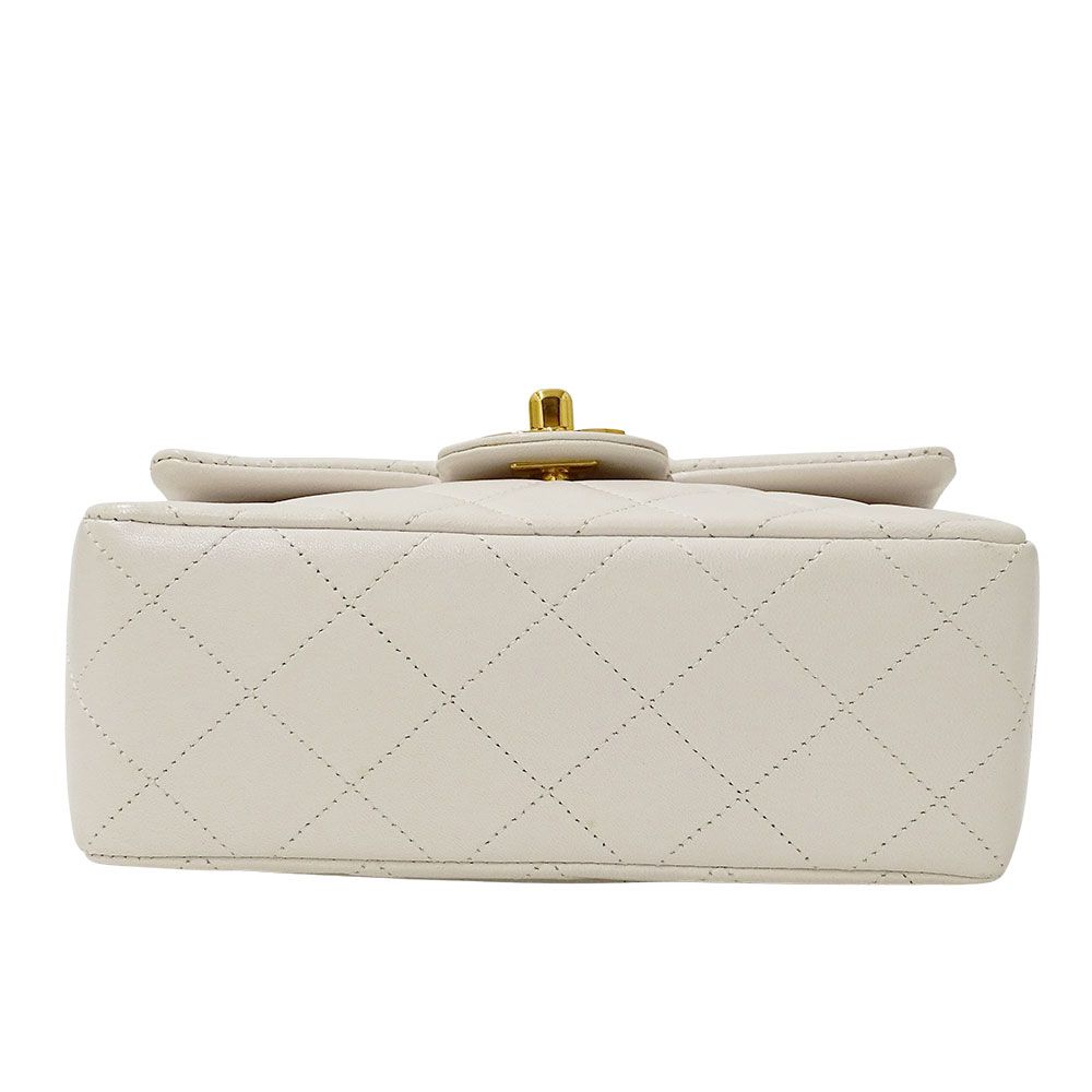 上品でCUTE☆CHANEL シャネルスターショルダーバッグ ラムスキン 上品でCUTE☆CHANEL シャネルスターショルダーバッグ ラムスキン