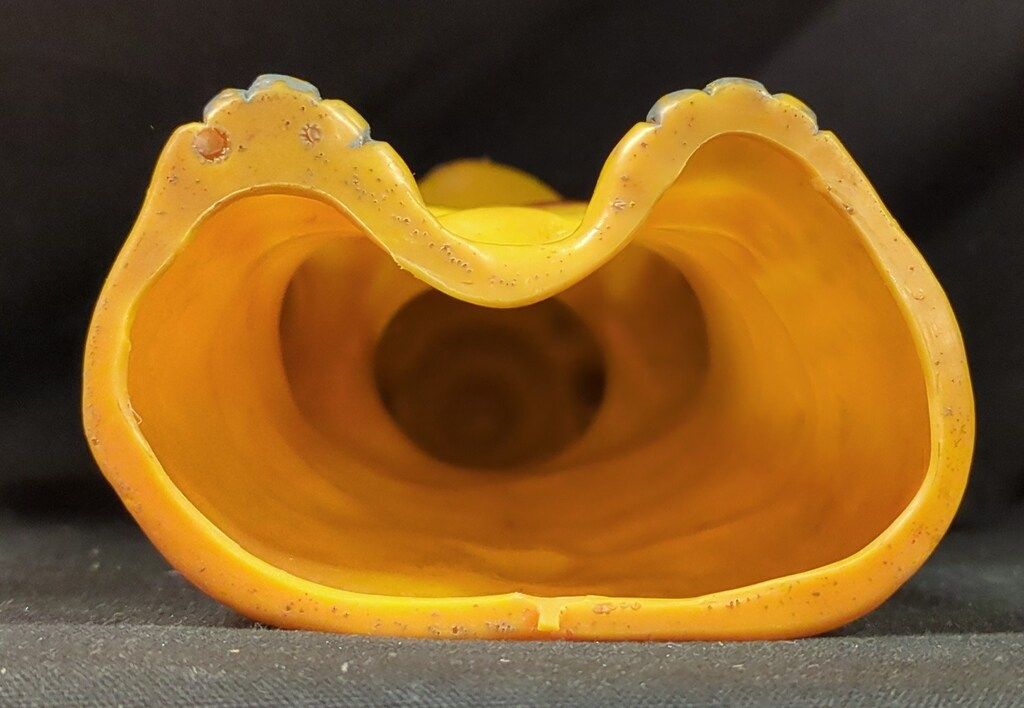 カネゴン黄 手踊り人形