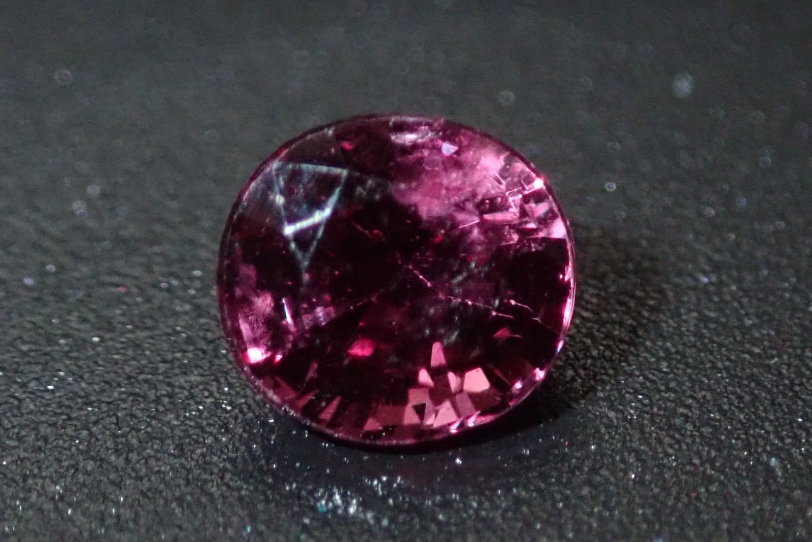 天然ルビー0.597ct 約5×5mm ソーティング付き！