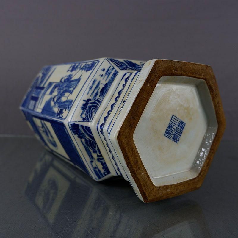 青花開窓人物六方灯籠瓶 現代工芸品 美術品 装飾品 置物 - メルカリ