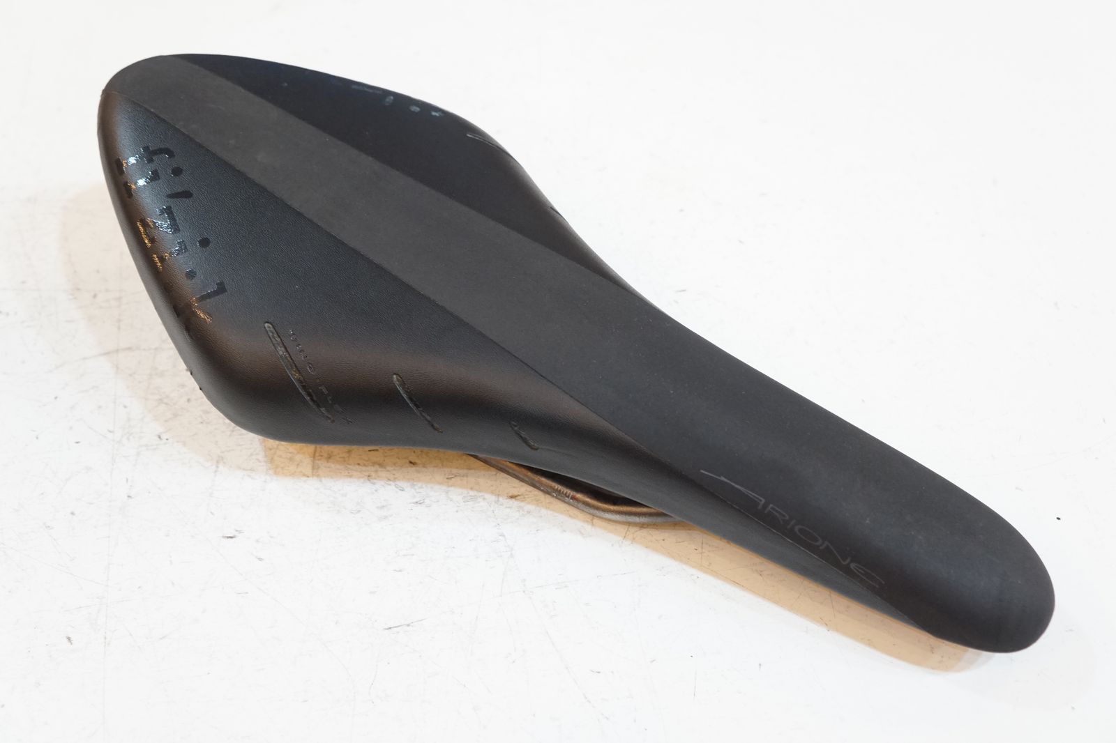 レア 今右衛門 色鍋島 蓋付煮物椀 4個セット 手描き 赤地に青い花柄