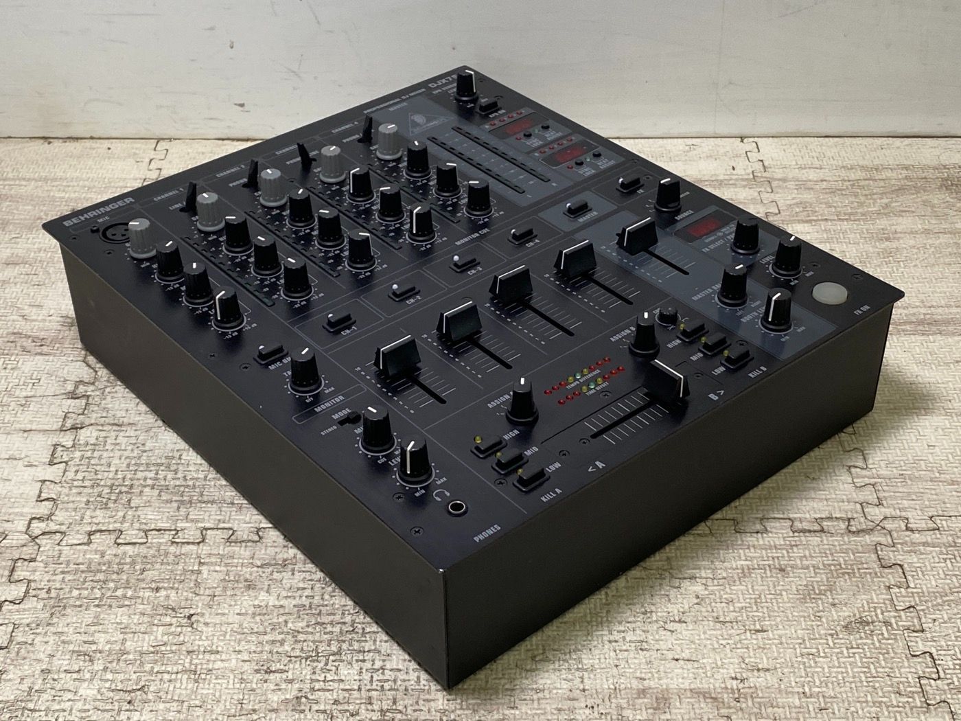 ベリンガー DJミキサー BPMカウンター 5ch エフェクト DJX750