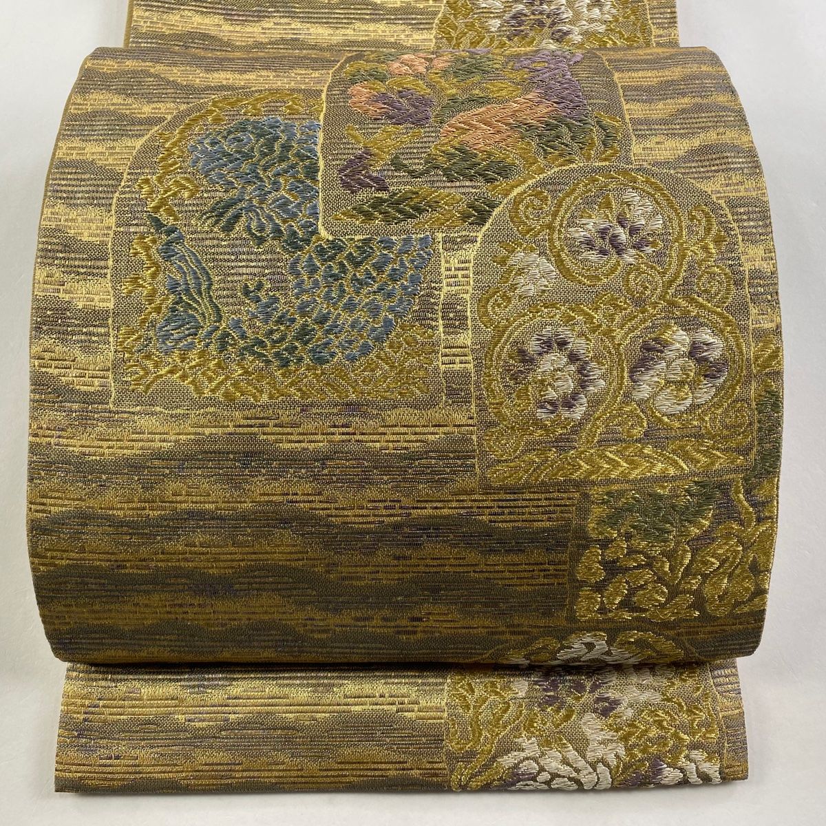 袋帯 名品 花兎 花唐草 金糸 箔 金色 六通 正絹