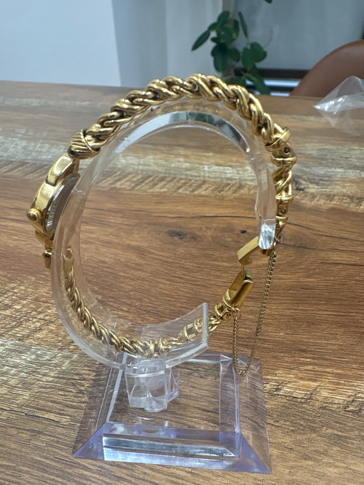 未使用品 SEIKO セイコー ティセ ブレス型クォーツ時計 電池交換済 未使用品 SEIKO セイコー ティセ ブレス型クォーツ時計 電池交換済 未