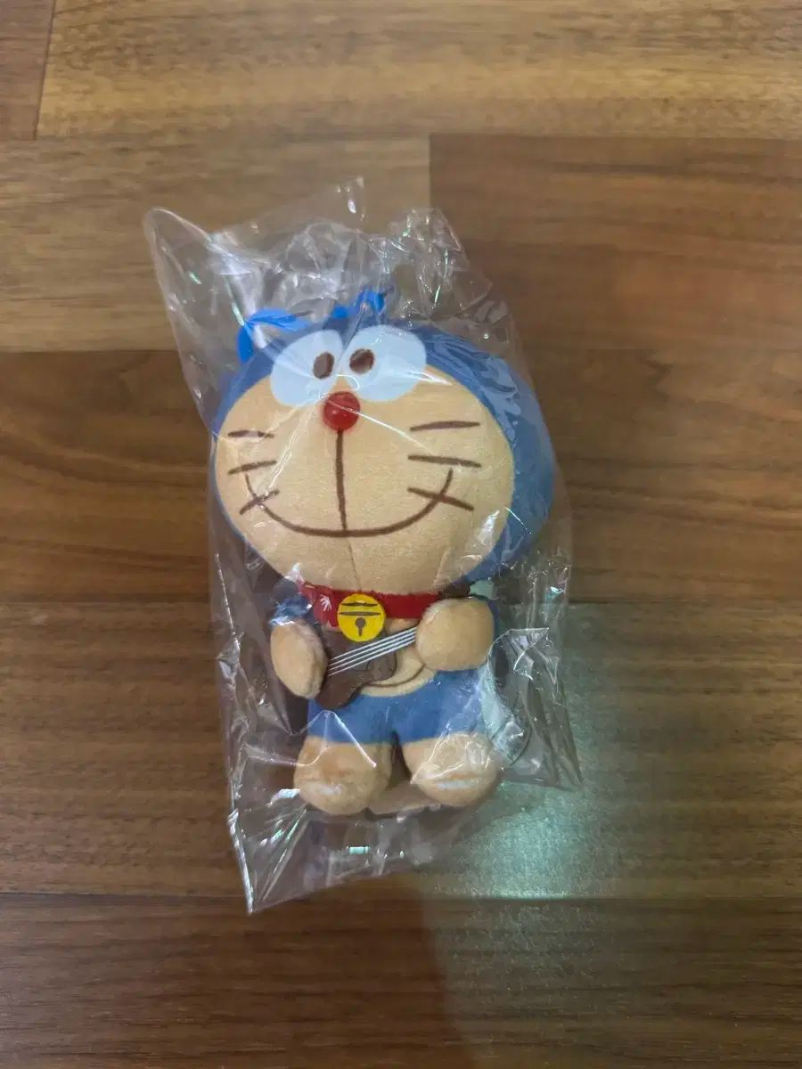 日焼けドラえもん ハワイ限定！ストラップ ぬいぐるみ新品未使用！ 日焼けドラえもん ハワイ限定！ストラップ ぬいぐるみ新品未使用