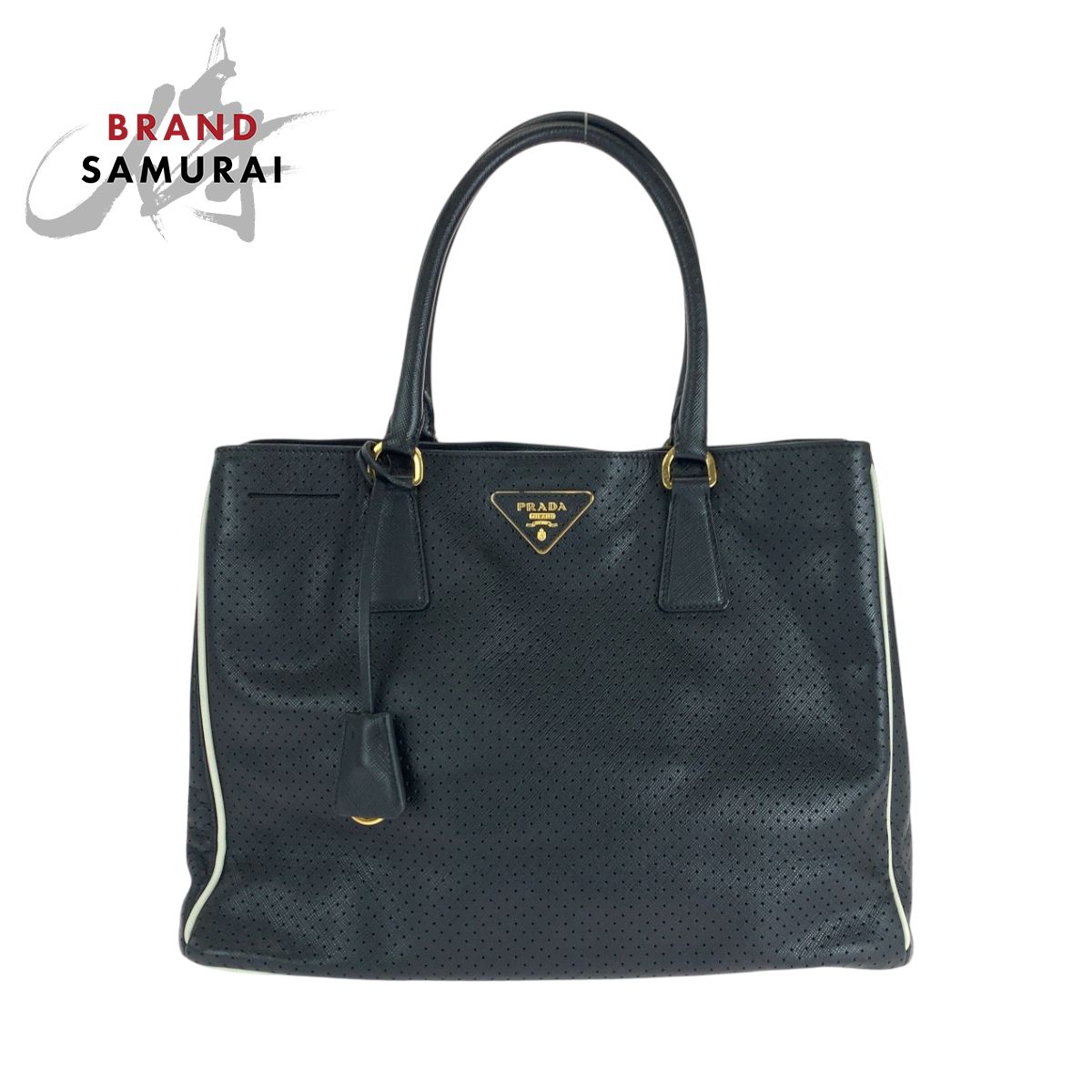 美品 PRADA プラダ サフィアーノ パンチング 三角ロゴプレート 