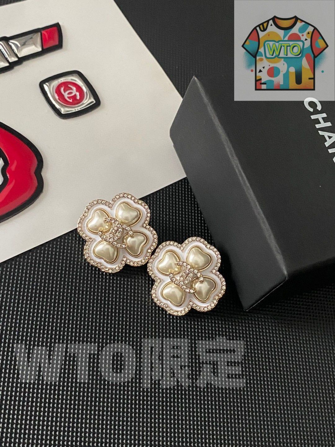 希少！ヴィンテージCHANEL ピアス　正規品 VINTAGE CHANEL/シャネル】pierce logo(両耳)（ピアス（両耳用