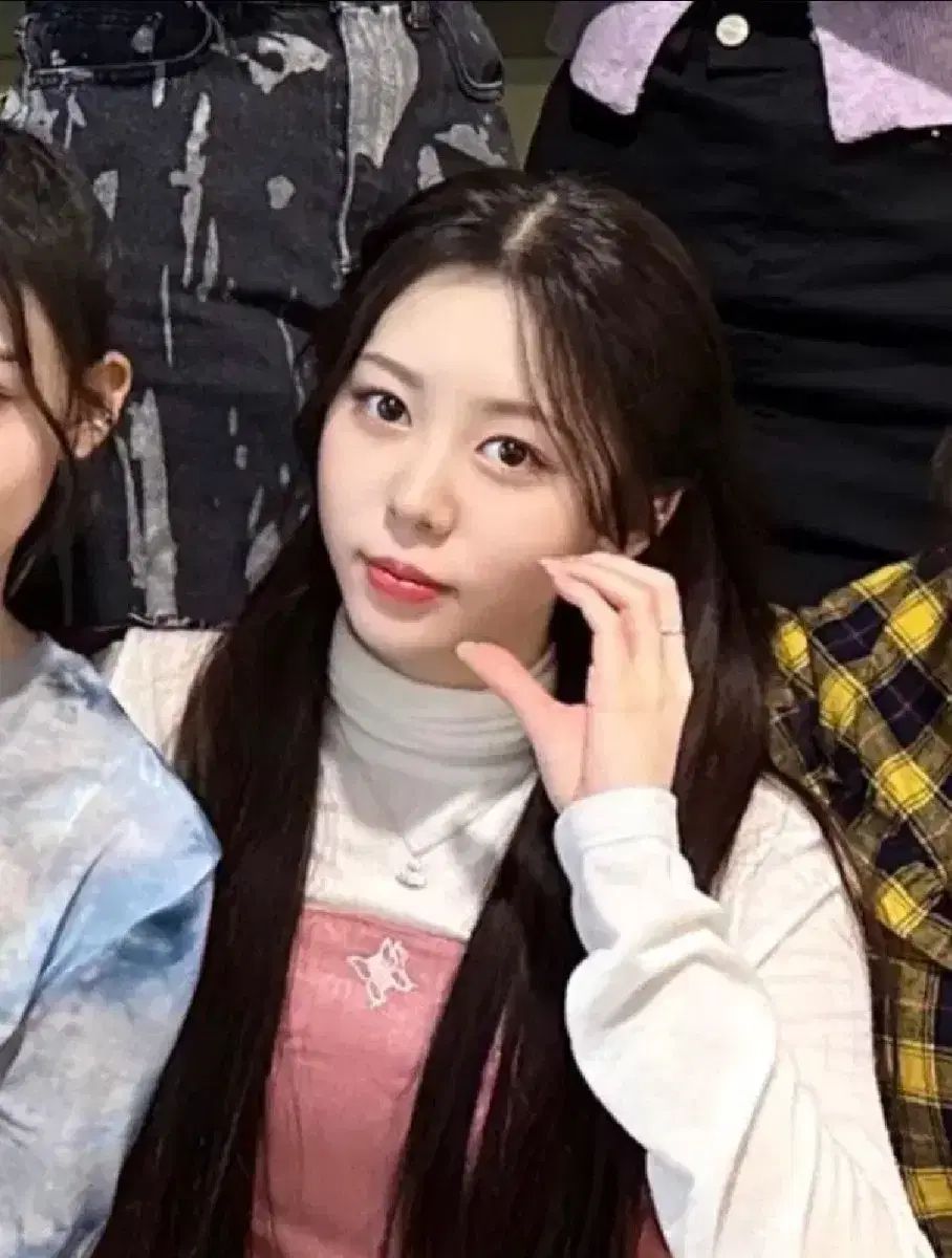 tripleS トエス ヘリン サイン チェキ ポラロイド 230312 tripleS(トリプルエス) チョン・ヘリン サイン入り サイン