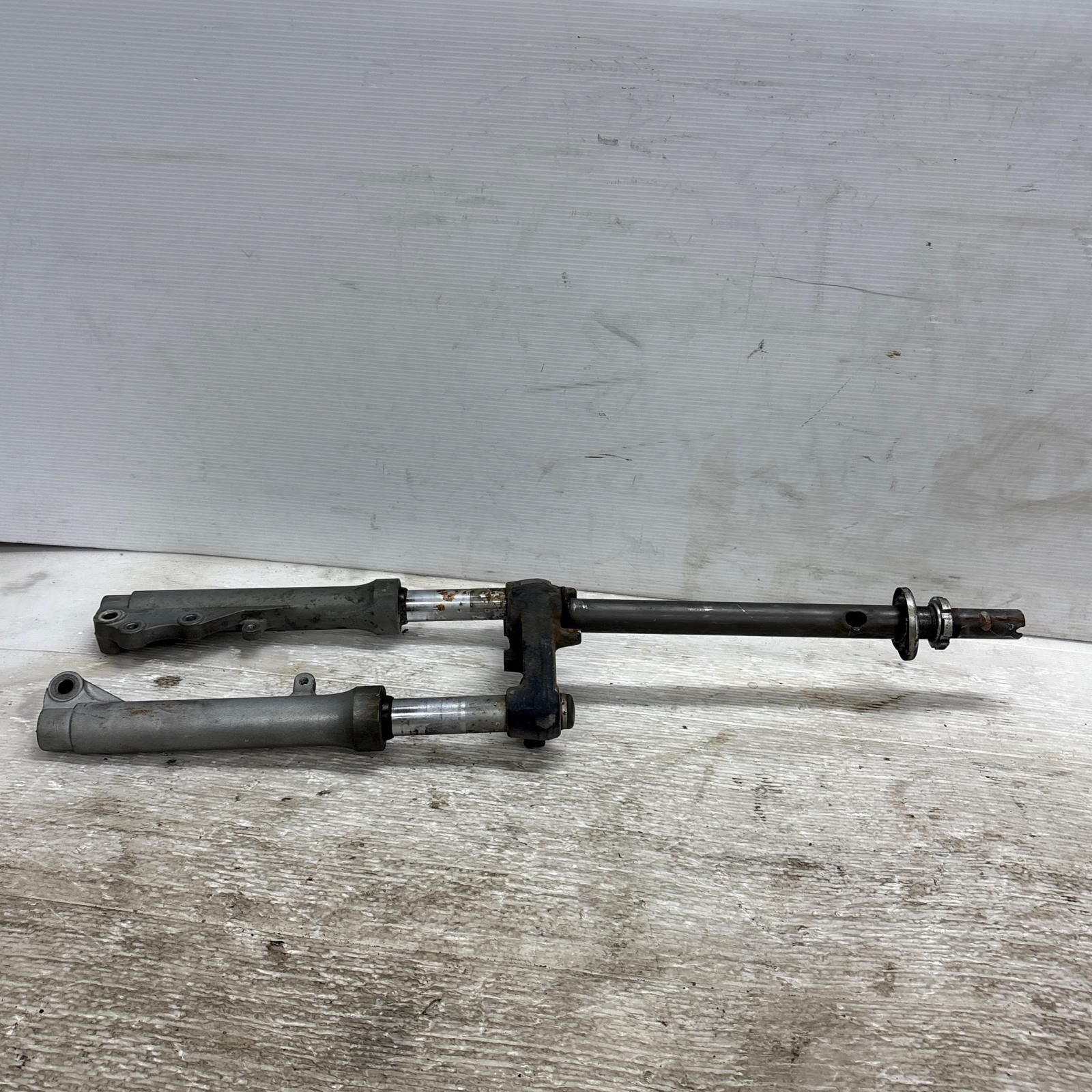 フロントフォーク