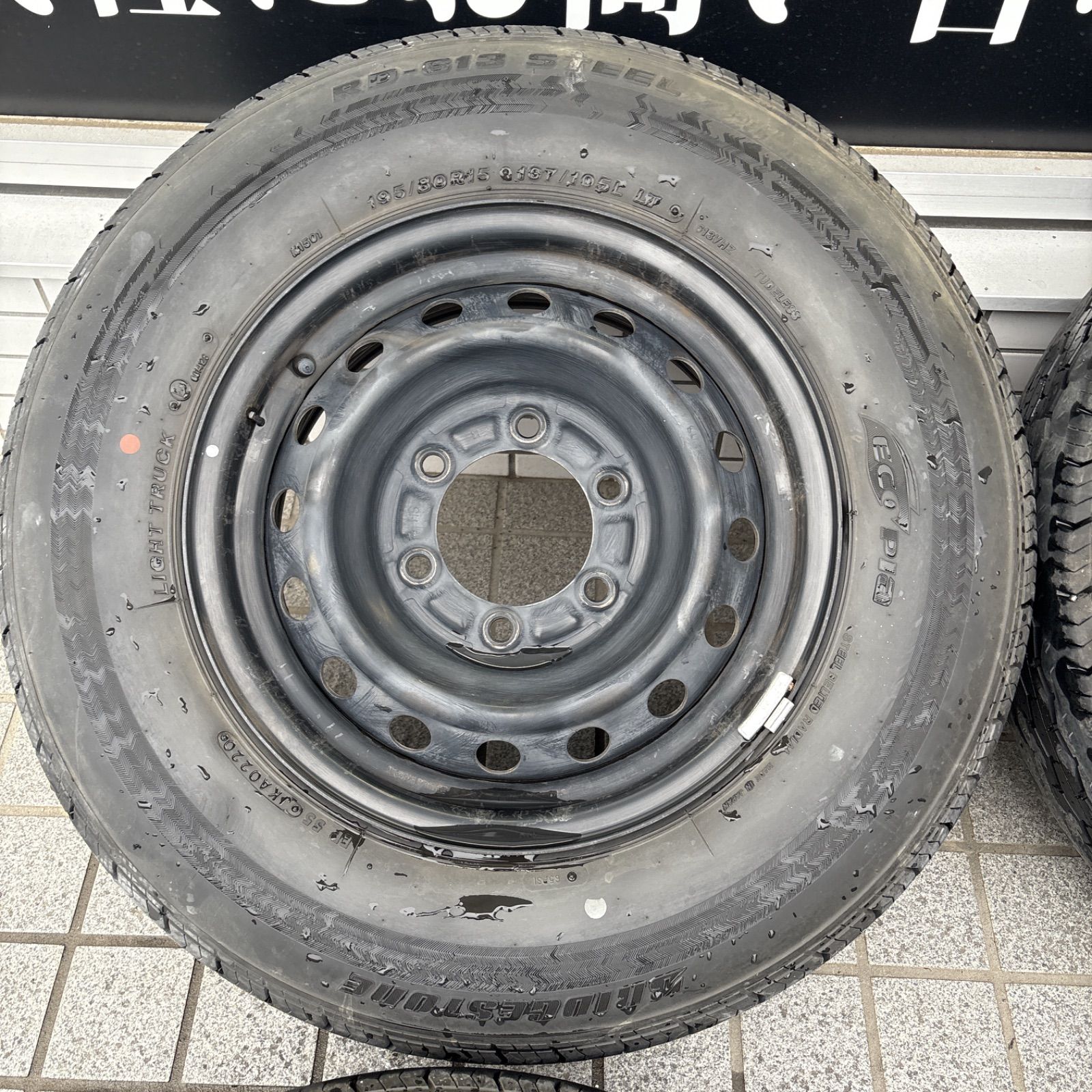 ハイエース　純正タイヤ　鉄ホイール 激安 4本セット】トヨタ ハイエース 200系 純正 スチール 鉄ホイール