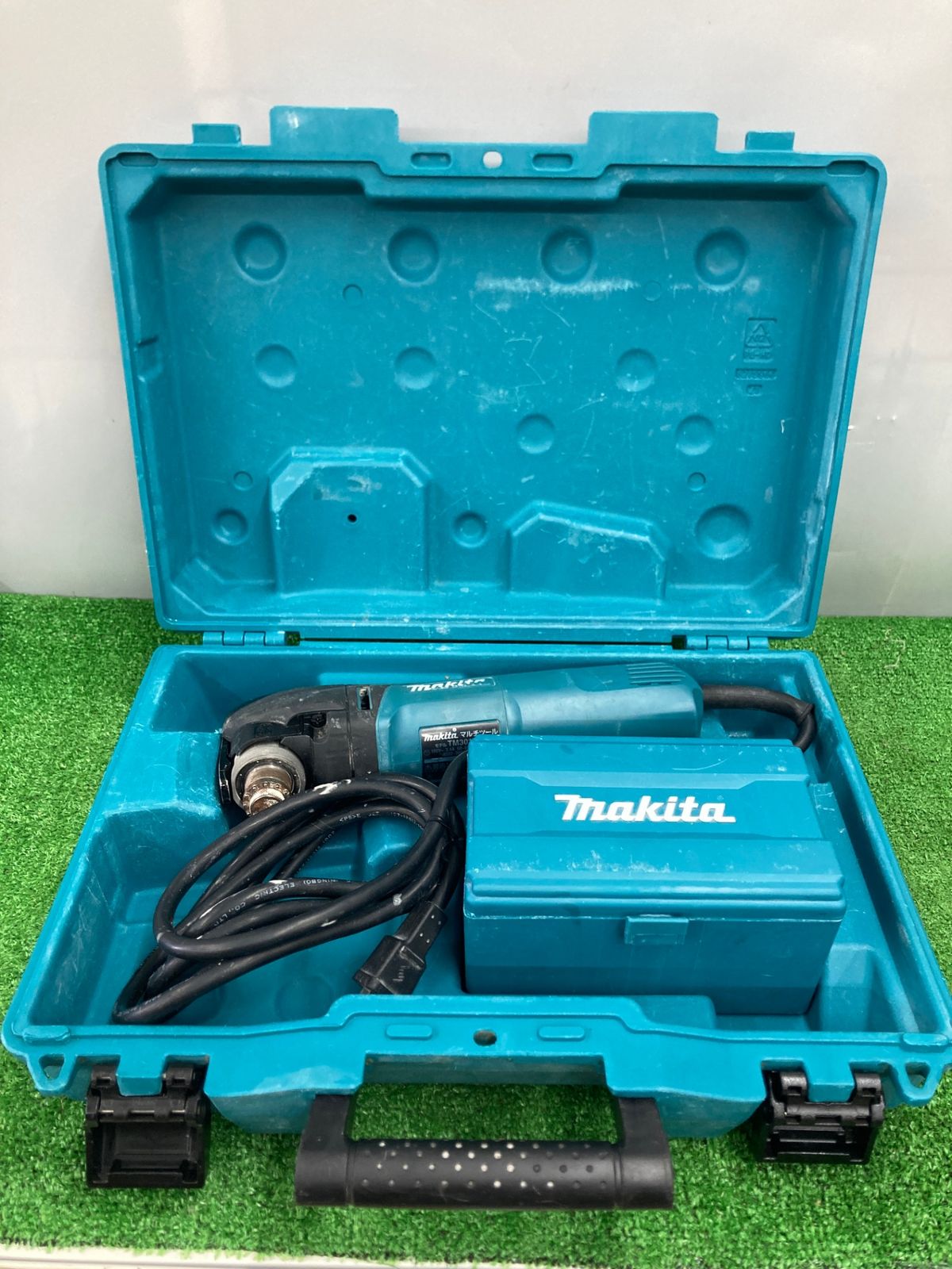 マキタ makita マルチツール AC100V用 TM3010CT マキタ makita マルチツール AC100V用 TM3010CT