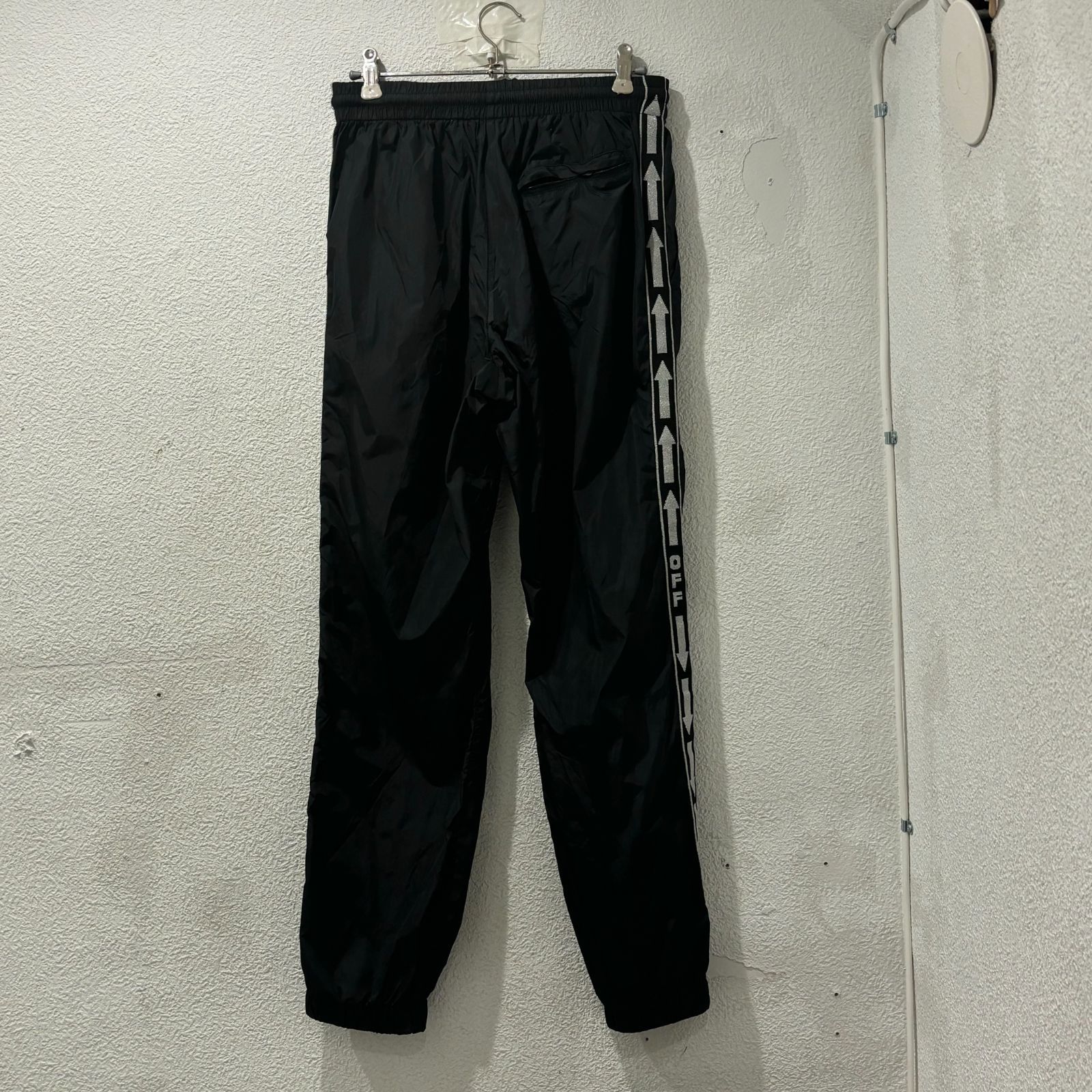 Off-White オフホワイト ナイロンパンツ【表参道t】 - メルカリ