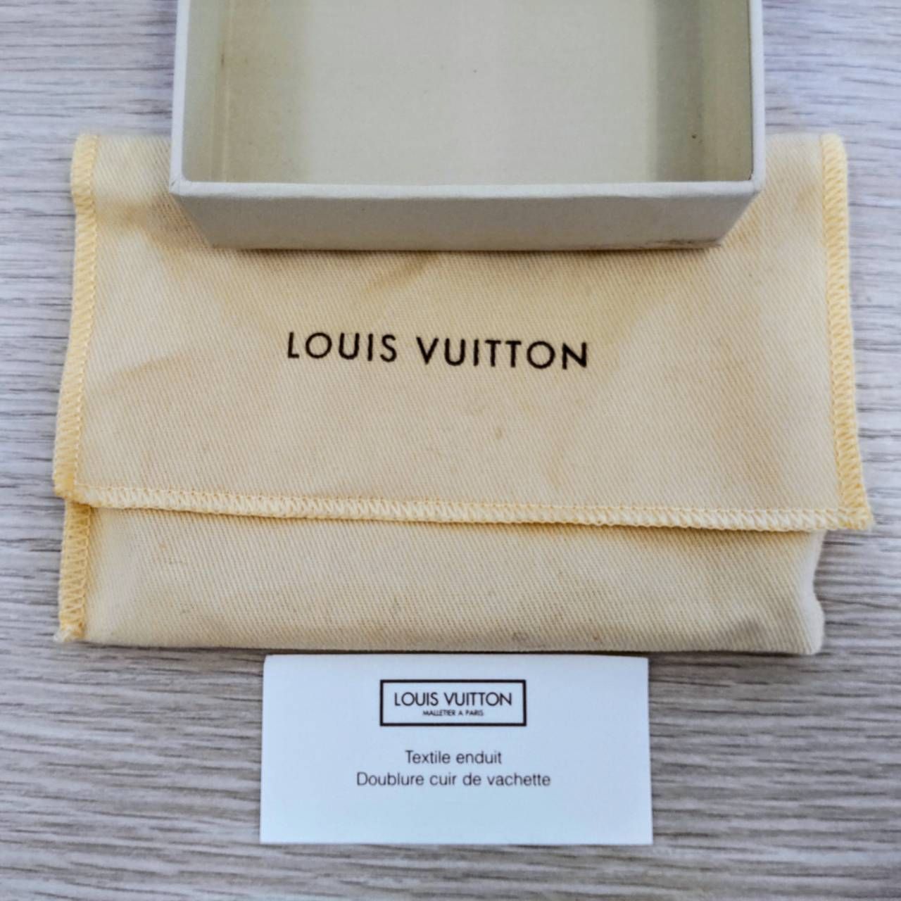 ルイヴィトン LOUIS VUITTON ポルトクレ アイオール バッグチャーム