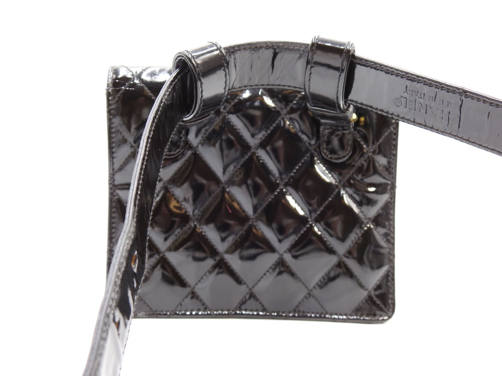 シャネル ココマーク マトラッセミニ ウエストバッグ エナメルパテント  