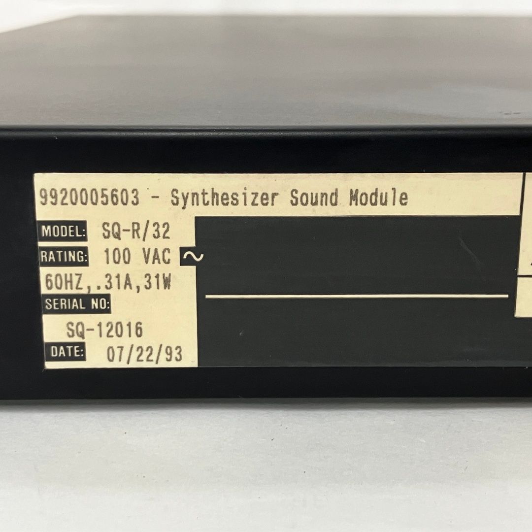 シンセサイザー