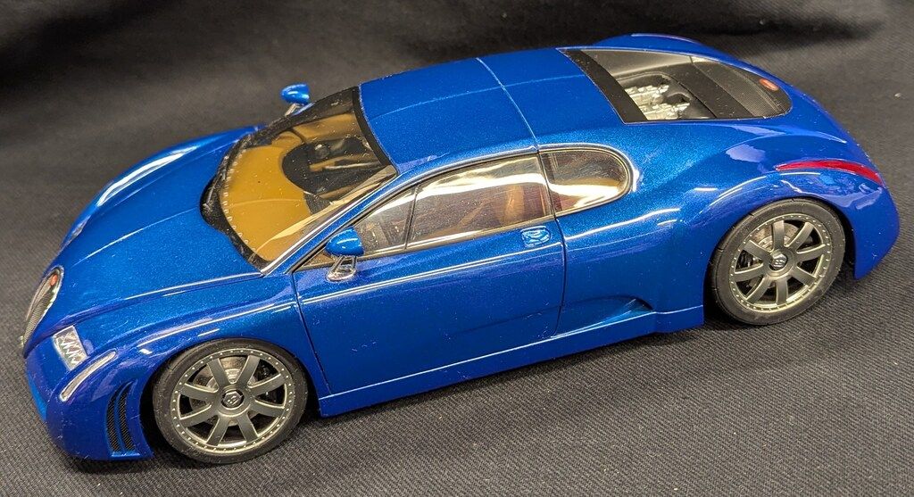 AUTOart 1|18 MILLENNIUM BUGATTI CHIRON BLUE 70911
