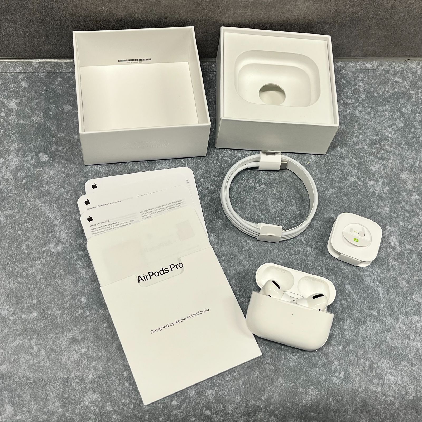 AirPods pro第1世代 ノイズキャンセリング イヤホン magsafe