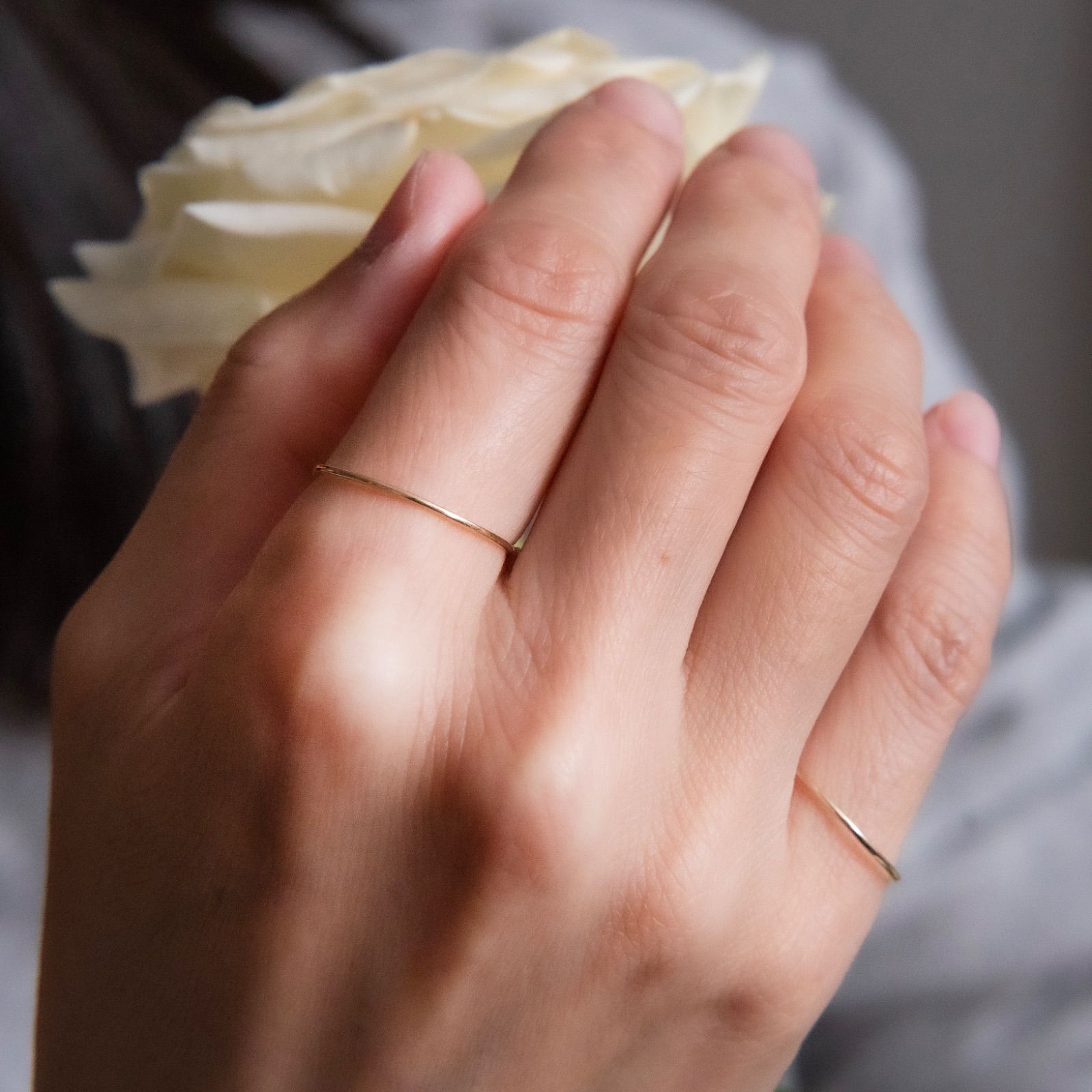 k10、ゴールドリング、幅0.8mm丸線