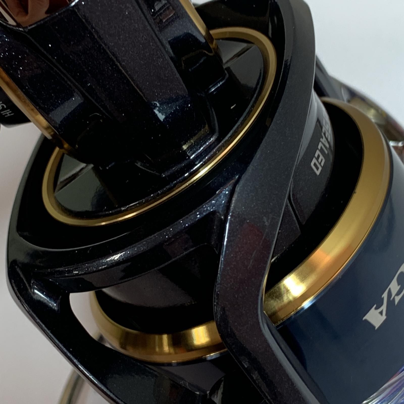 DAIWA - ★★DAIWA ダイワ  20ソルティガ8000H キズ有  スピニングリール　箱、ポーチ付 00065002 DAIWA ダイワ 20ソルティガ8000H キズ有 スピニングリール 箱
