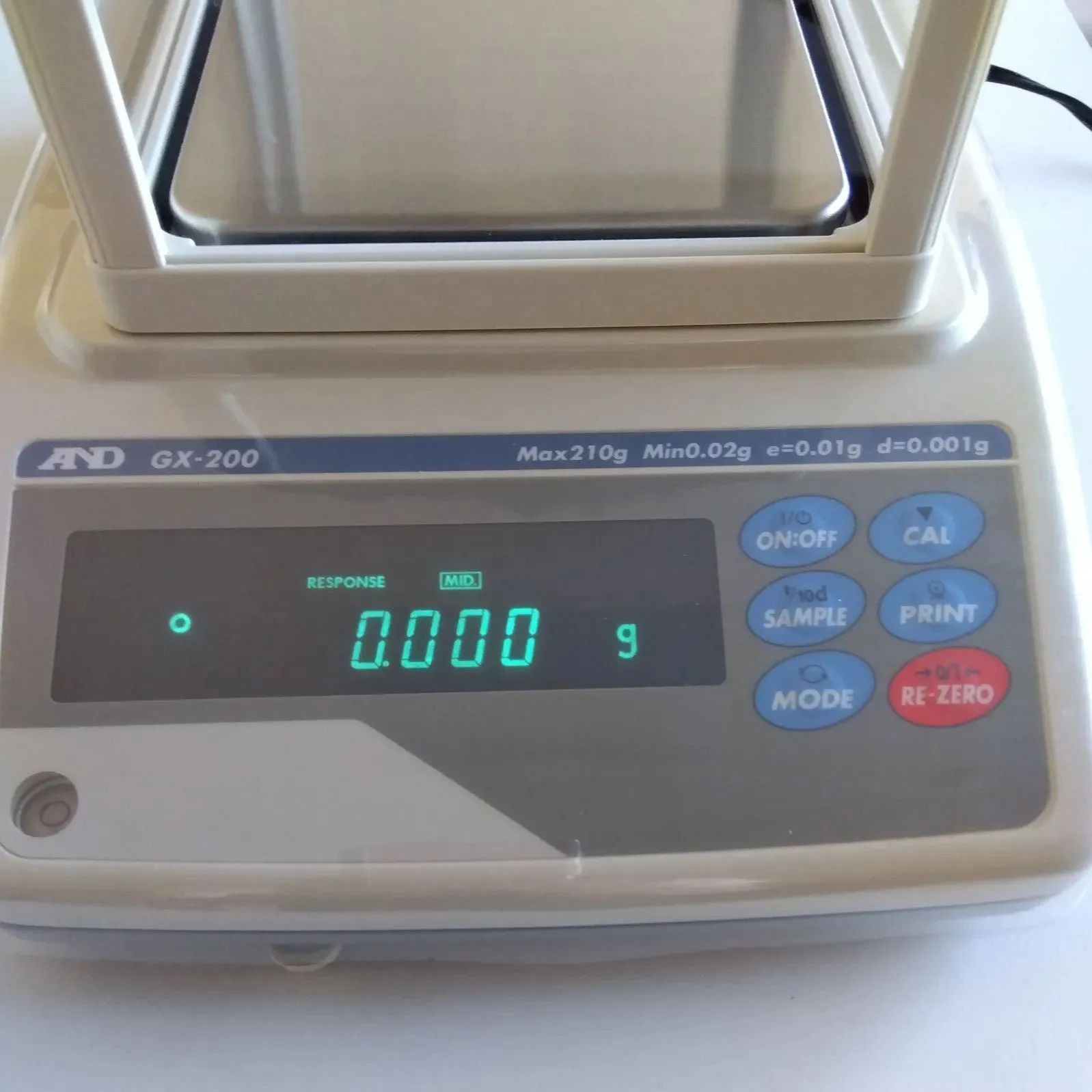 A＆D 上皿電子天秤 校正用分銅内蔵汎用天びん GX-200 エーアンドデイ 