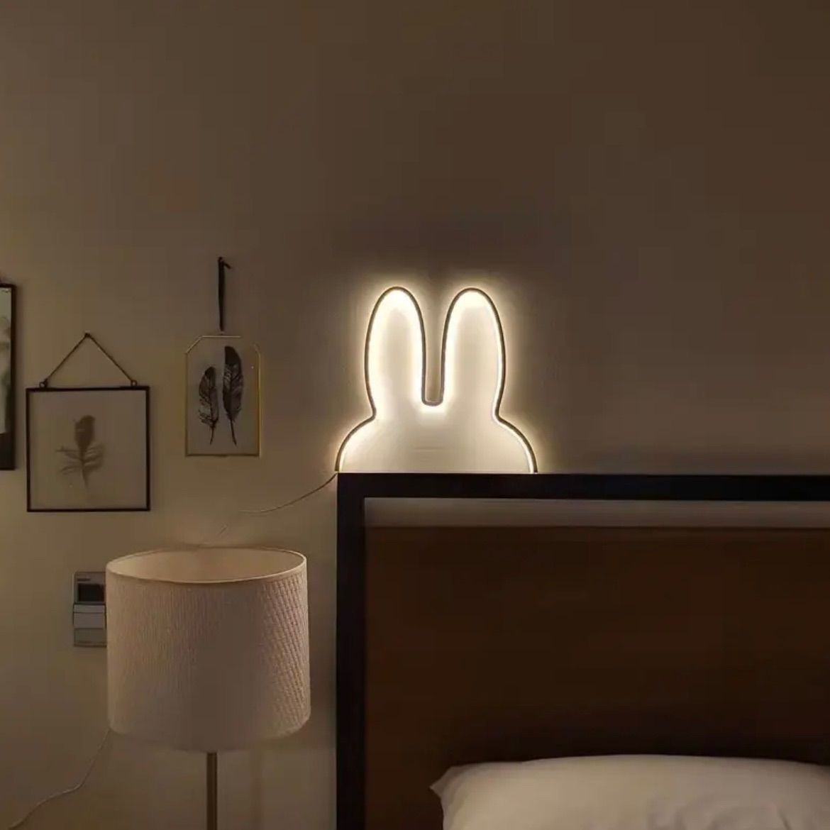 ウサギモチーフ