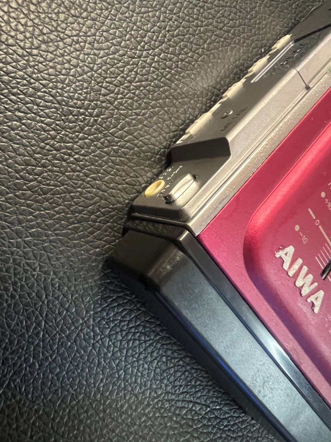 AIWA HS-J10 ポータブルステレオラジオカセットレコーダー