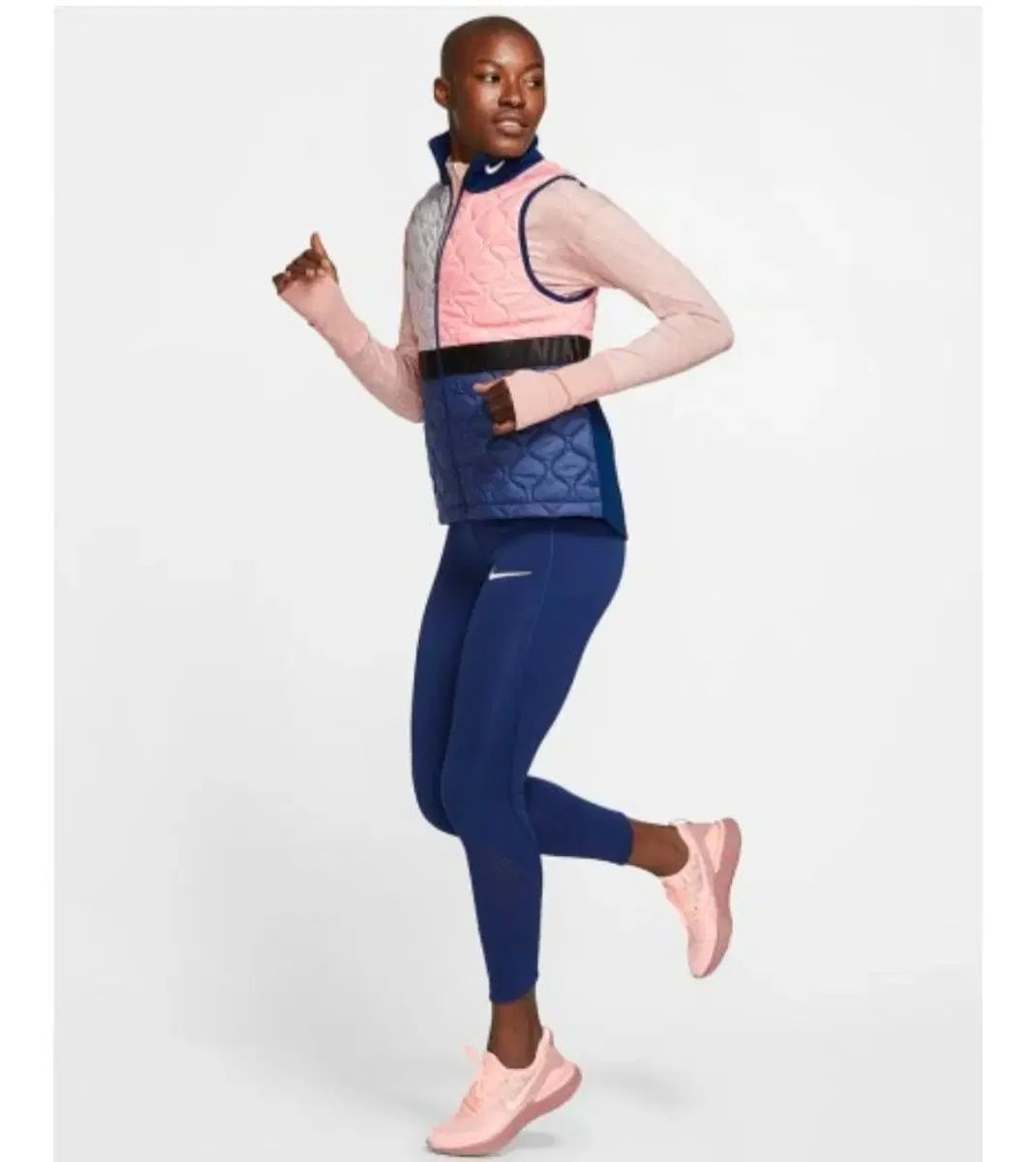 連携のある NIKE ナイキ エアロレイヤー ウーマンズ ランニング ベスト S