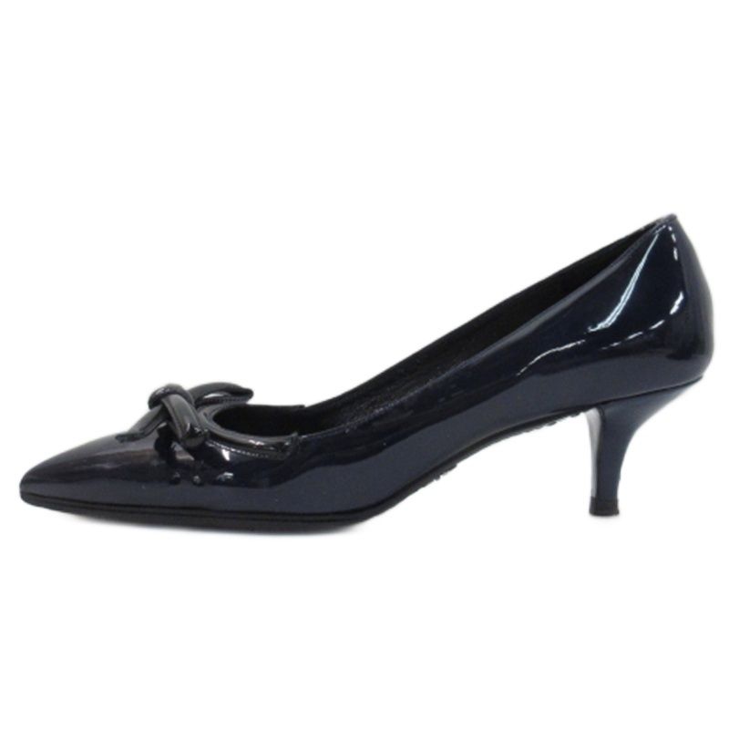 プラダ ロゴリボン エナメル パンプス（フラット）　値下げしました プラダ PRADA リボンモチーフ エナメル パンプス ポインテッド