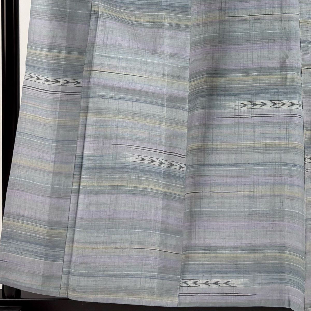 紬 身丈159cm 裄丈62.5cm S 単衣 縞 幾何学 青灰色 正絹 美品 名品  
