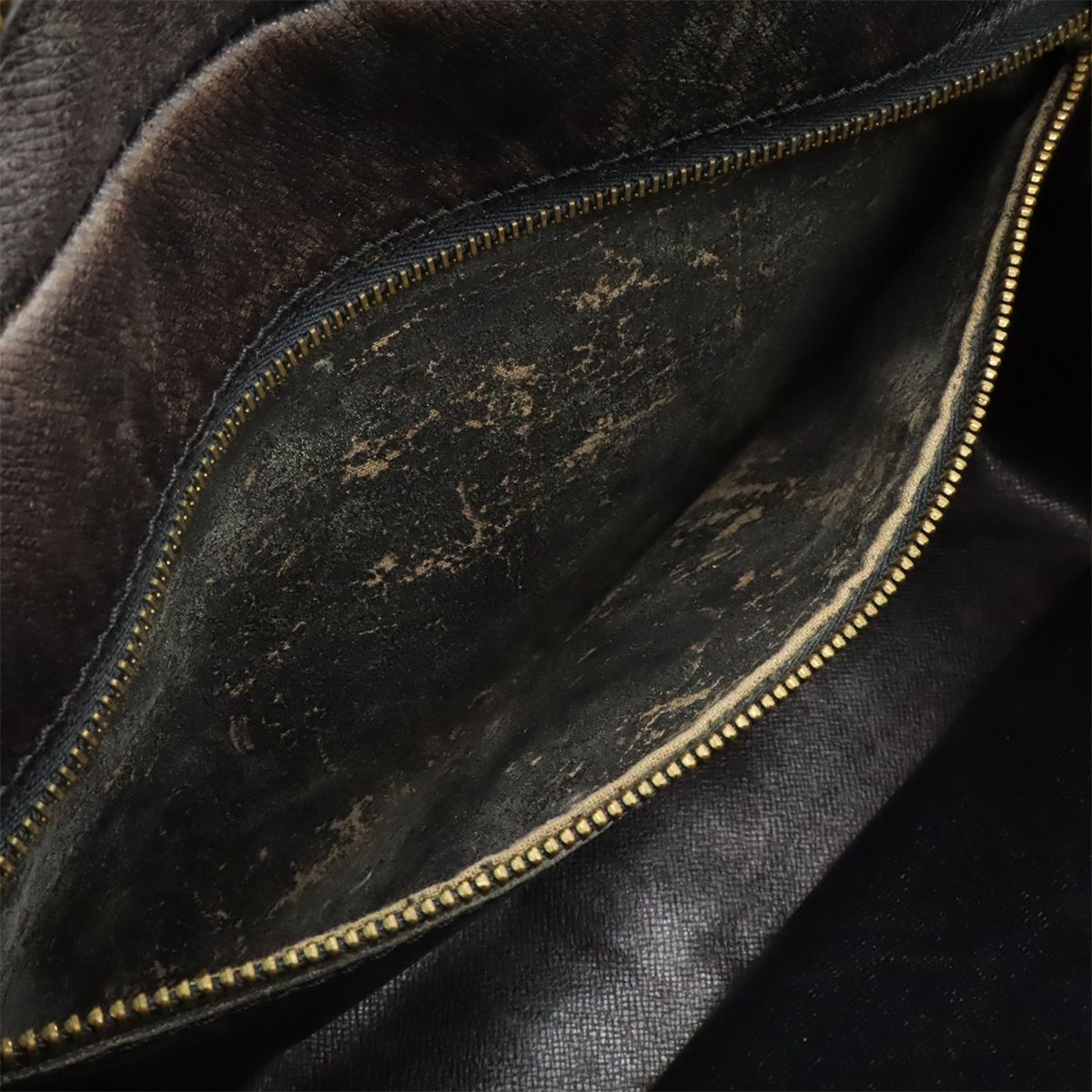 LOUIS VUITTON ルイ ヴィトン エピ トロカデロ27 ショルダー