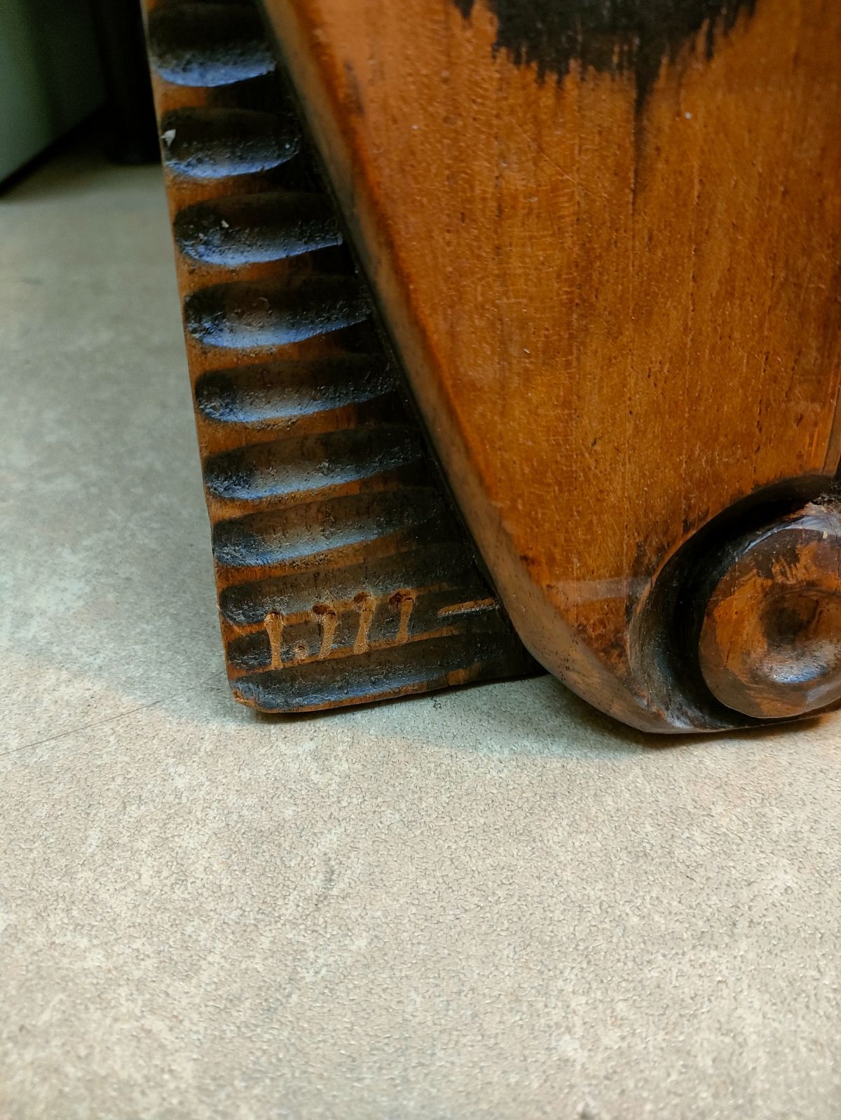 ◇エクアドル 木彫り作家 ルイス・ポトシ Luis Potosi 現代アート 南米