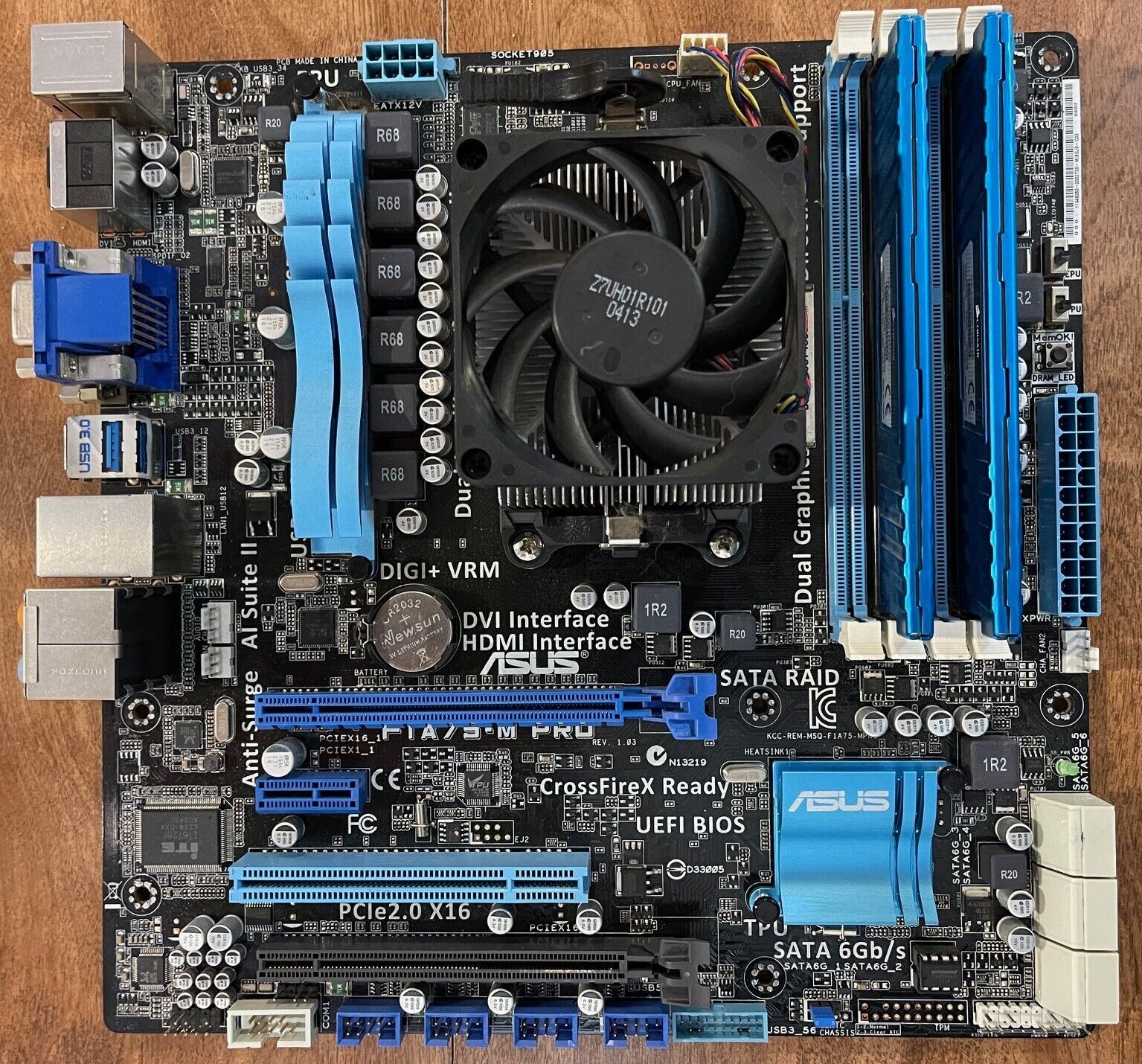 ASUS F1A75-M Pro マザーボード AMD A8-3870 APU 3 GHZ 8GB RAM